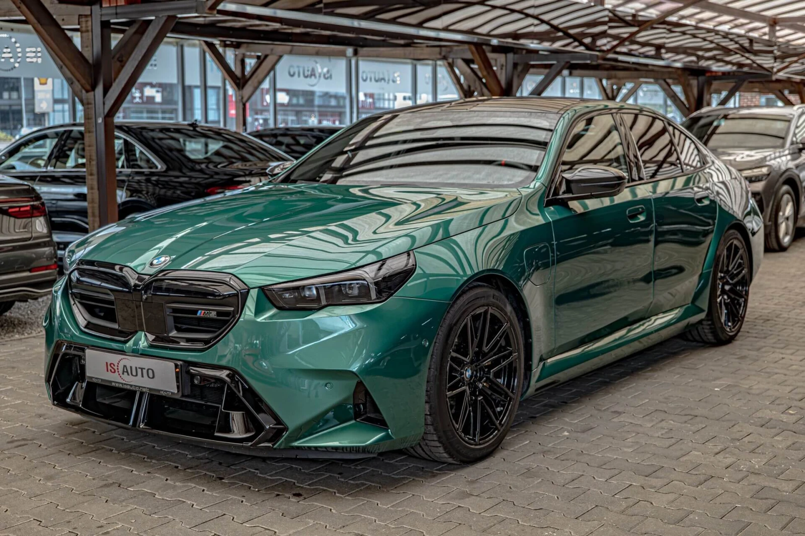BMW M5 4.4 Plug-in Hybrid/Bower/HuD/Обдухване/Керамика/Ка, снимка 3 - Автомобили и джипове - 55078905