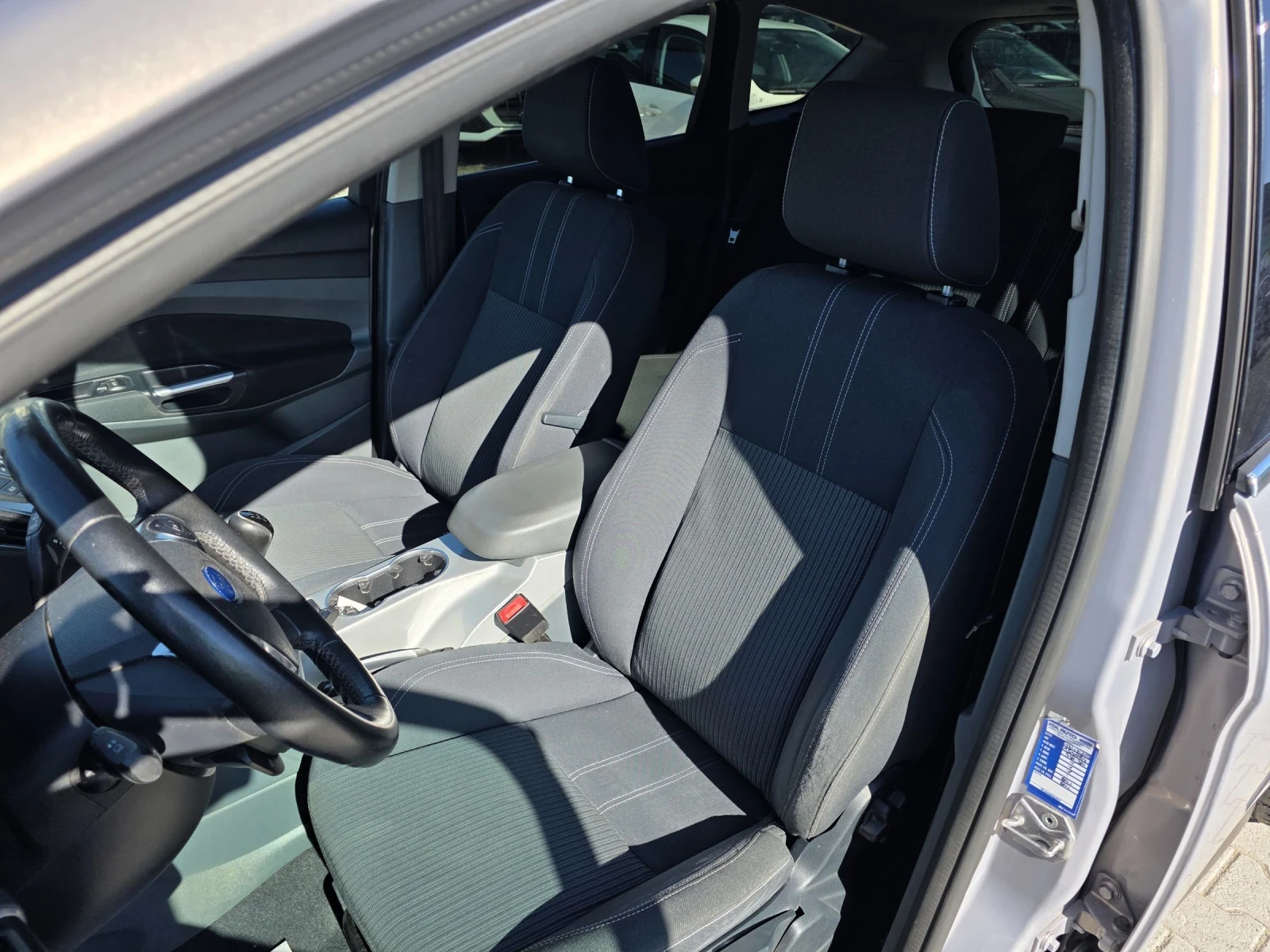 Ford C-max 1.6i NAWi Лизинг, снимка 11 - Автомобили и джипове - 55239136