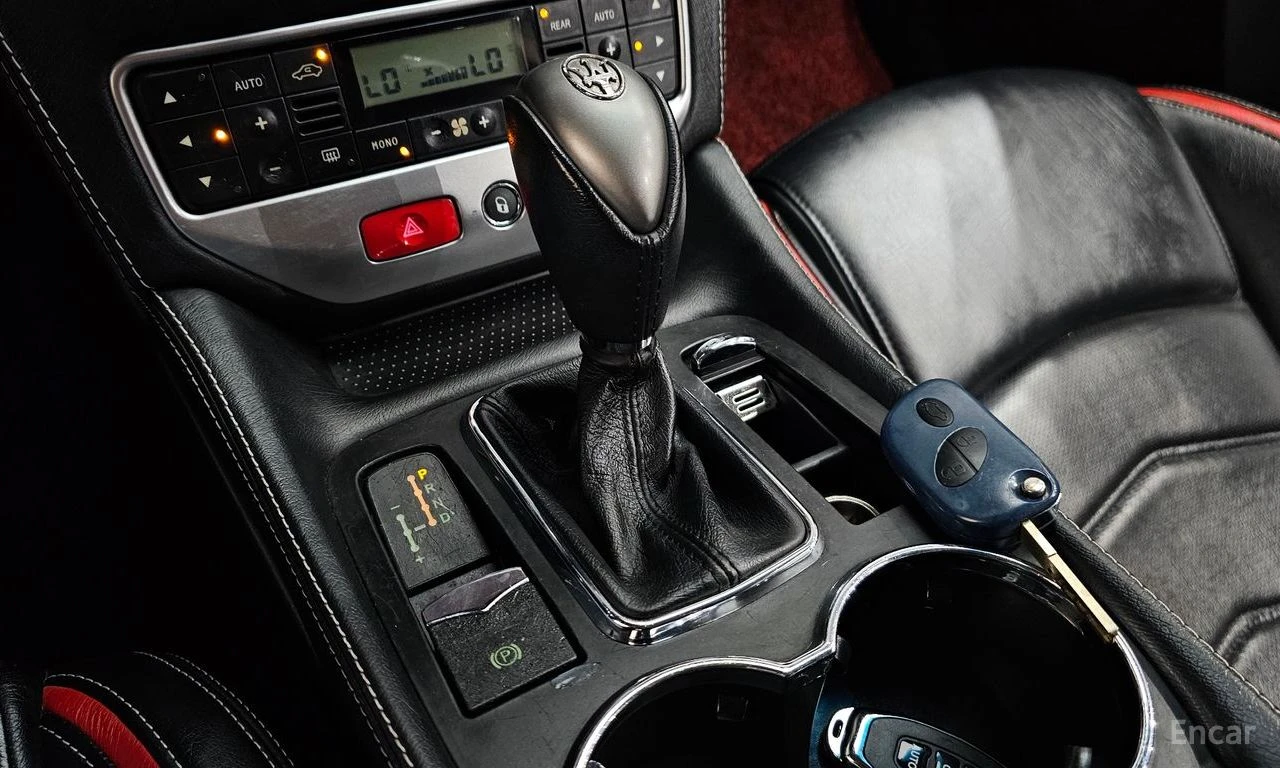 Maserati GranTurismo 4.7* SPORT* , снимка 12 - Автомобили и джипове - 55449563