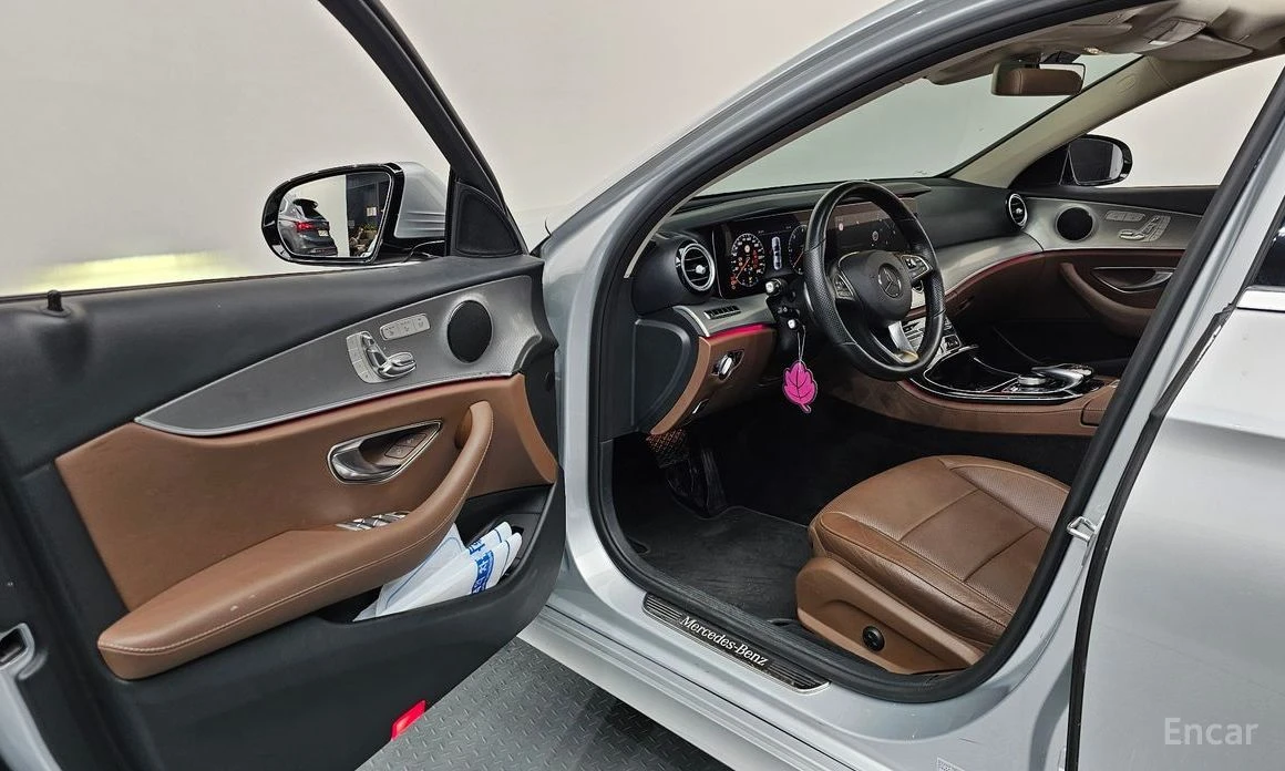 Mercedes-Benz E 350, снимка 10 - Автомобили и джипове - 55456118