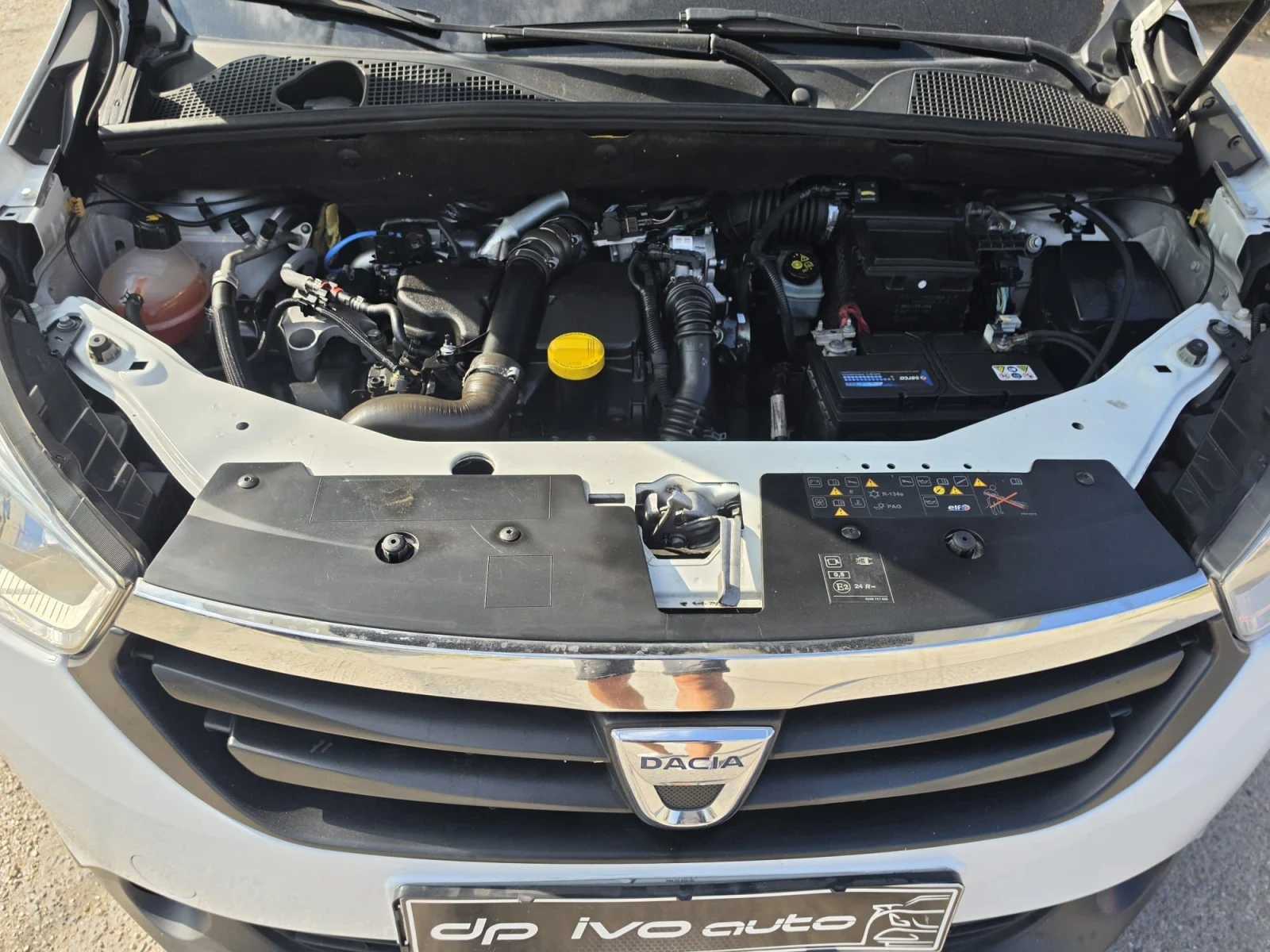 Dacia Lodgy 1.5Dci* МУЛТИМЕДИЯ* , снимка 15 - Автомобили и джипове - 56242751