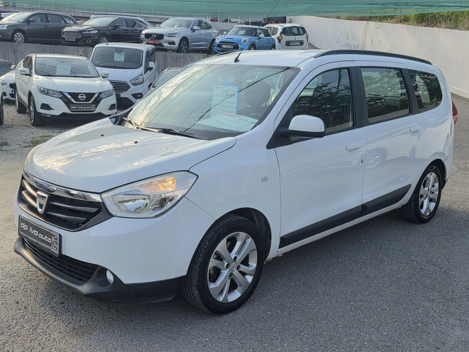 Dacia Lodgy 1.6i* ГАЗ* МУЛТИМЕДИЯ* 
