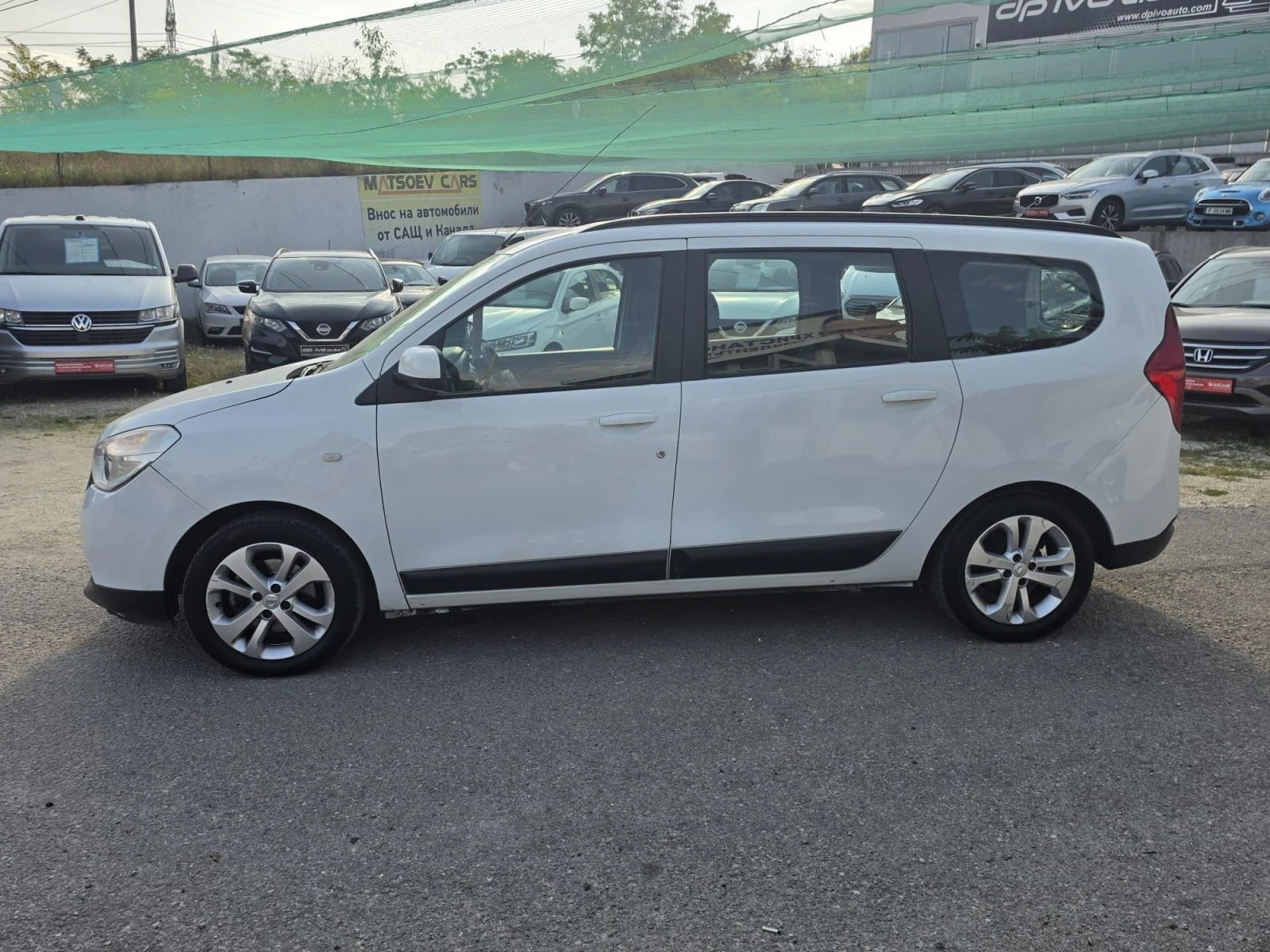 Dacia Lodgy 1.5Dci* МУЛТИМЕДИЯ* , снимка 2 - Автомобили и джипове - 56242751