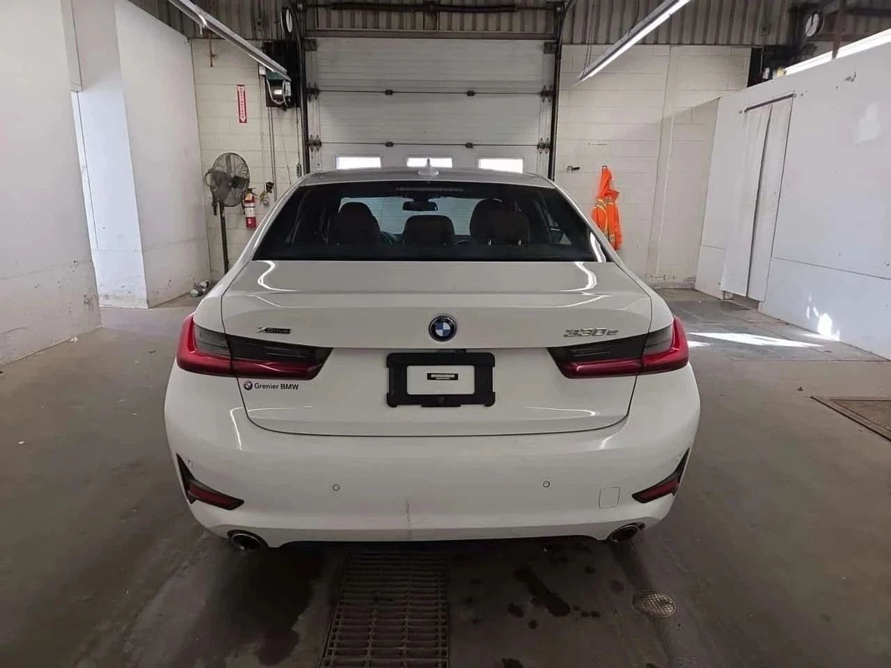 BMW 330, снимка 4 - Автомобили и джипове - 56687495