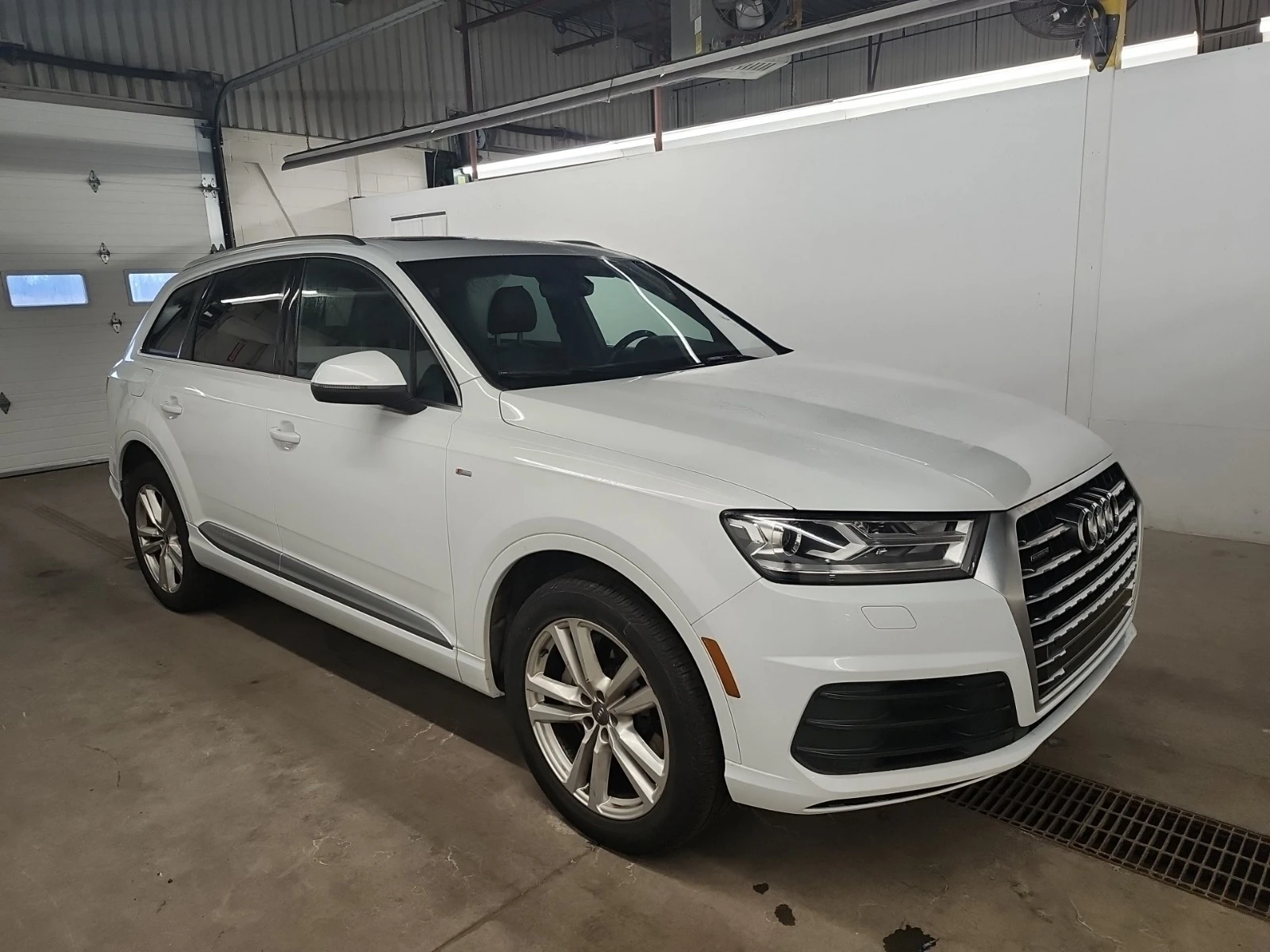 Audi Q7 3.0T PROGRESSIV * * CARFAX * * АВТО КРЕДИТ * *  - изображение 2