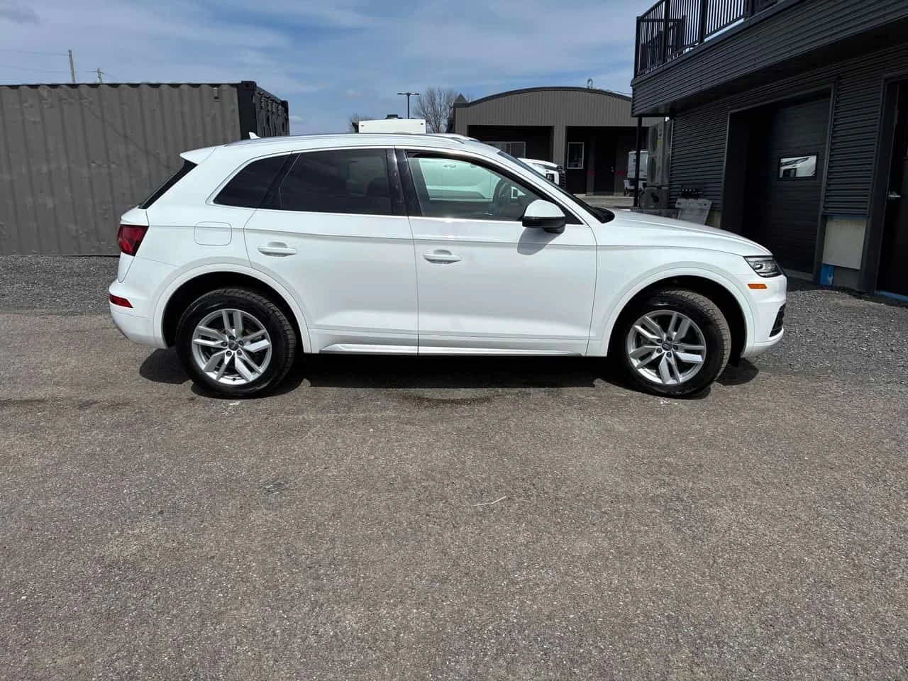 Audi Q5 Komfort /CAMERA/ПОДГРЕВИ, снимка 3 - Автомобили и джипове - 54279527