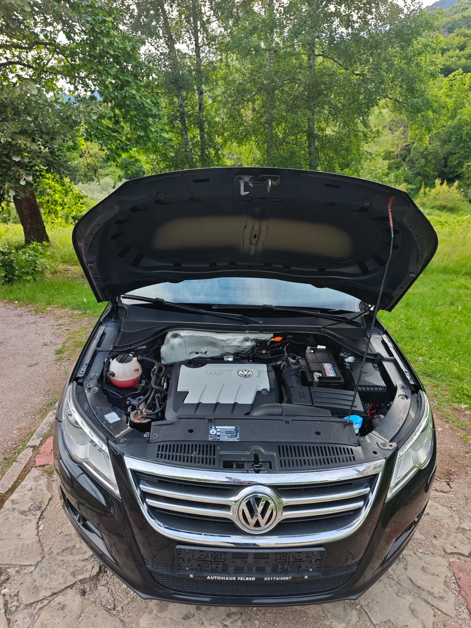 VW Tiguan 2.0ТДИ НОВ ВНОС, снимка 11 - Автомобили и джипове - 55088208