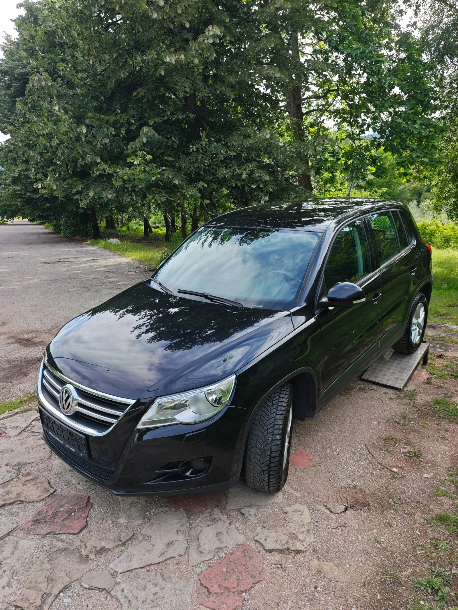 VW Tiguan 2.0ТДИ НОВ ВНОС, снимка 13 - Автомобили и джипове - 55088208
