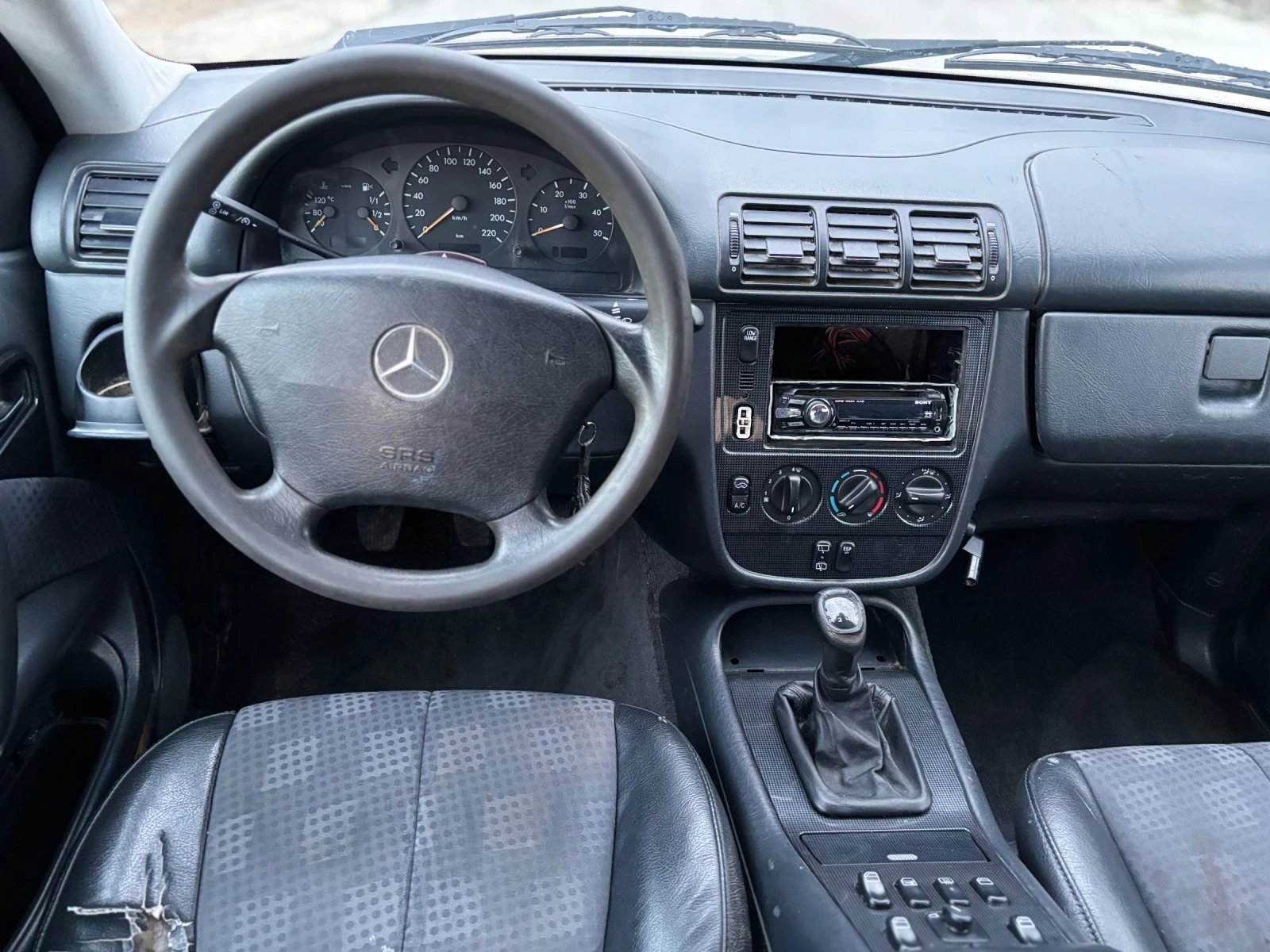 Mercedes-Benz ML 270 Ръчка - CDI, снимка 12 - Автомобили и джипове - 55213564