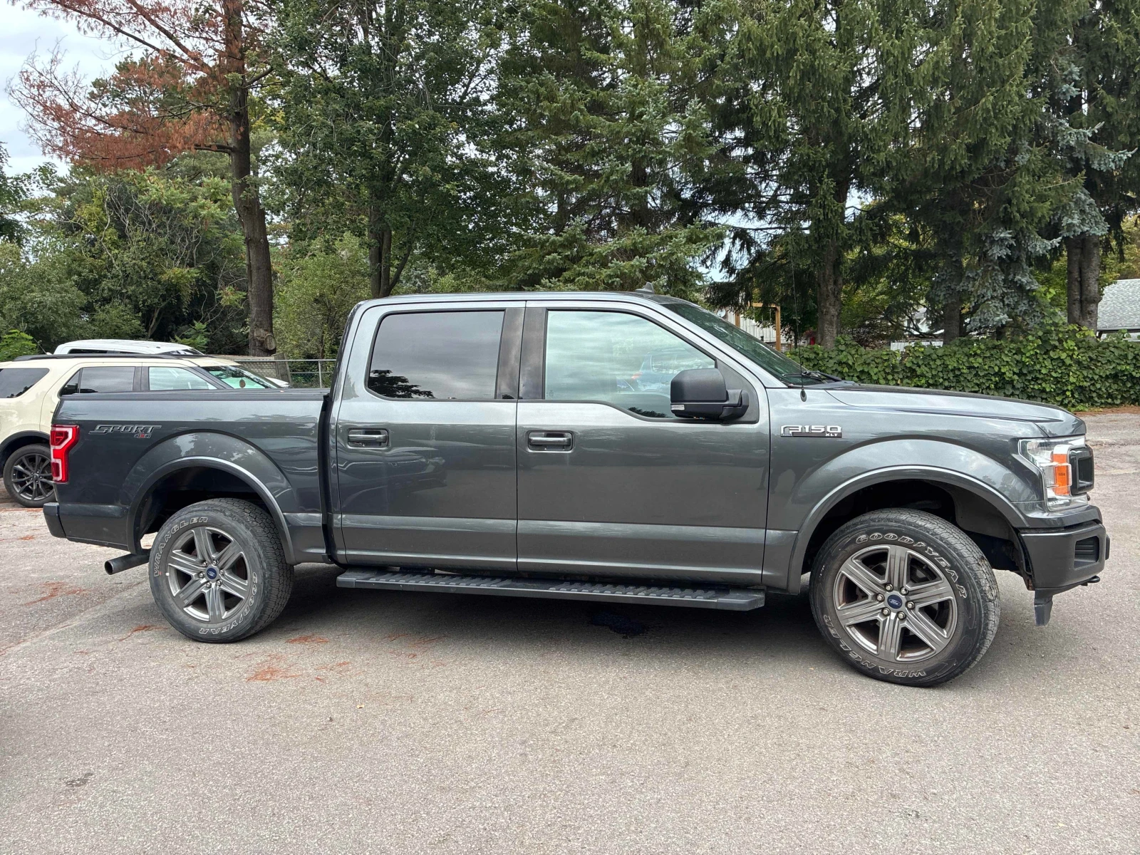 Ford F150 * 4WD SuperCrew 5.5' Box * CARFAX * БЕЗ ПЪРВОН, снимка 3 - Автомобили и джипове - 56125962