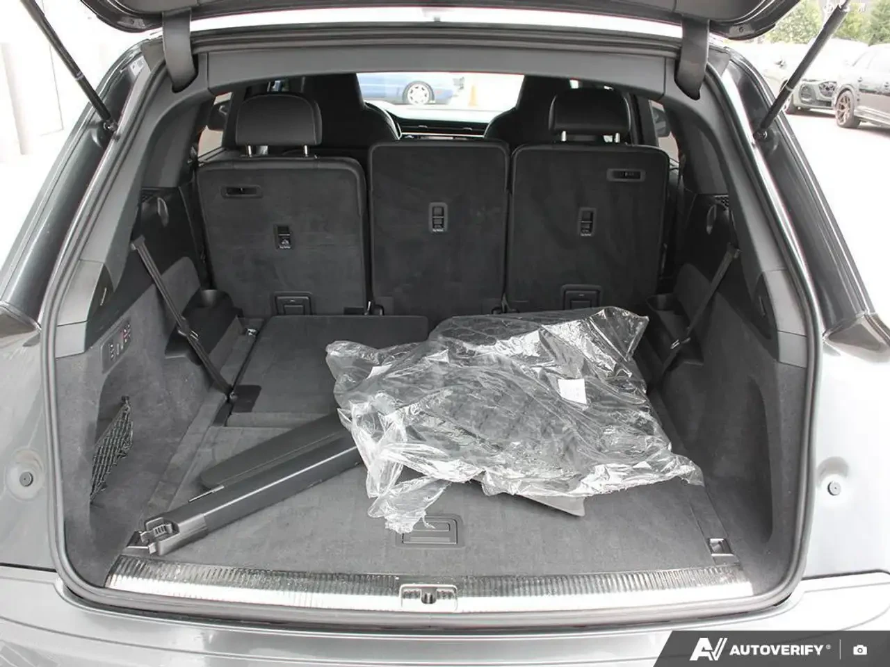 Audi SQ7, снимка 14 - Автомобили и джипове - 56227130