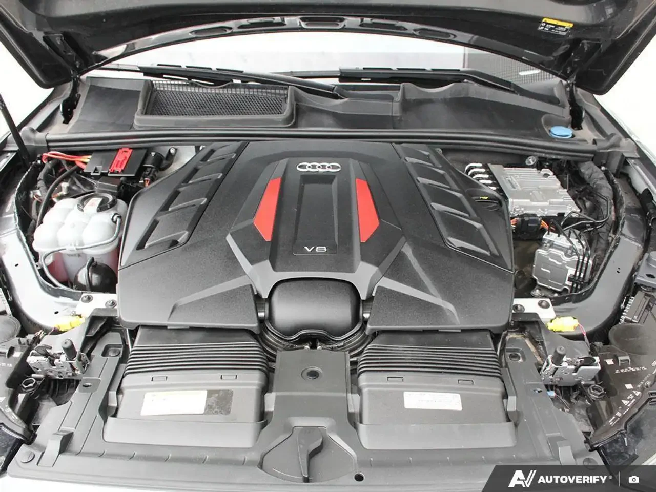 Audi SQ7, снимка 7 - Автомобили и джипове - 56227130