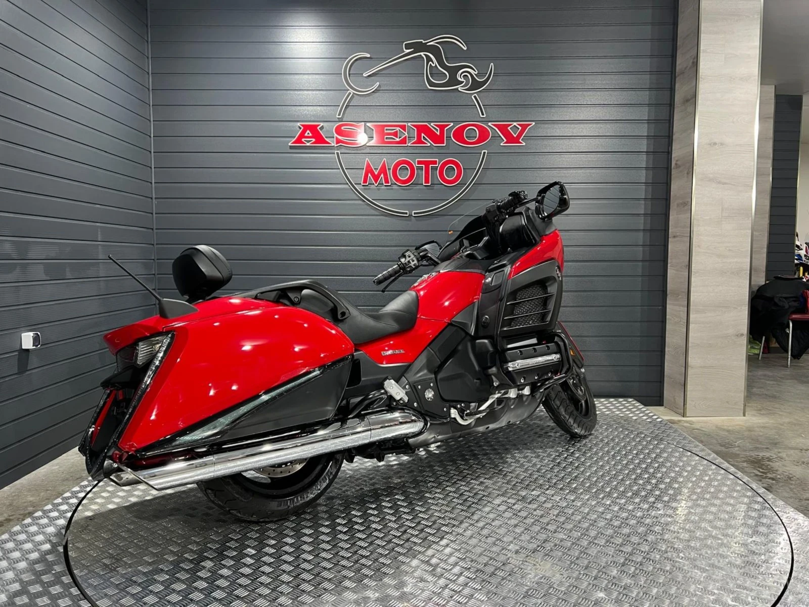 Honda Gold Wing BAGGER 2014 RED STORM - изображение 3