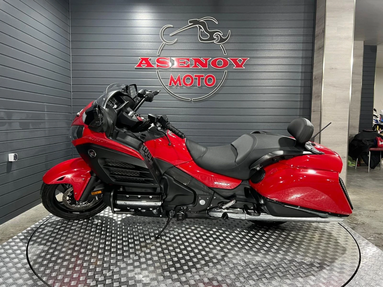 Honda Gold Wing BAGGER 2014 RED STORM - изображение 4