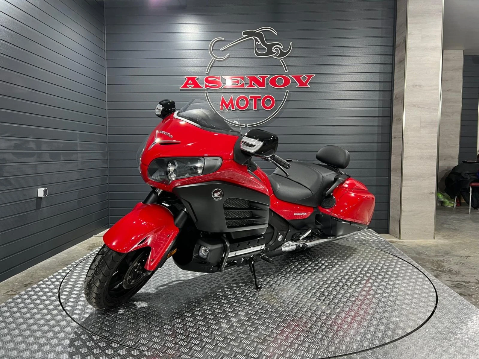 Honda Gold Wing BAGGER 2014 RED STORM - изображение 7