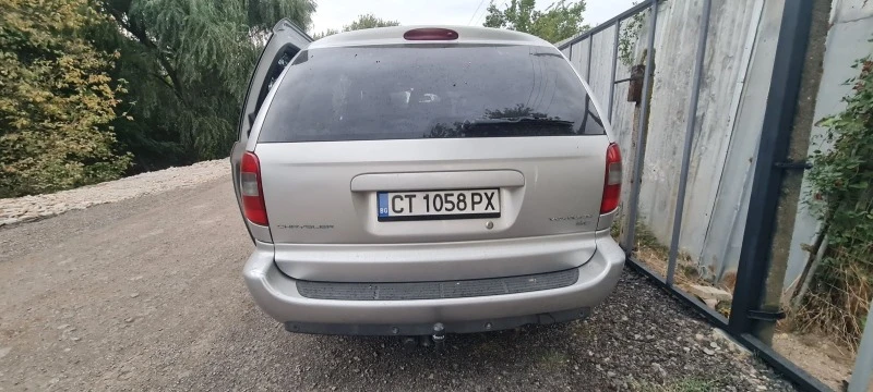 Chrysler Voyager 2.4 i, снимка 2 - Автомобили и джипове - 44430255