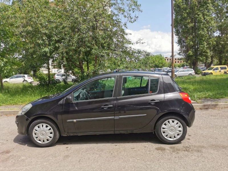 Renault Clio 16 клапана, снимка 1 - Автомобили и джипове - 47196017