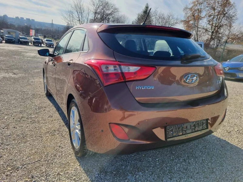 Hyundai I30 1.6I 16V SWISS, снимка 4 - Автомобили и джипове - 46781401