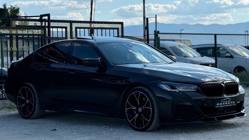 BMW 530 d= xDrive= M-performance= Facelift= Distrnic= Head, снимка 3 - Автомобили и джипове - 46874946