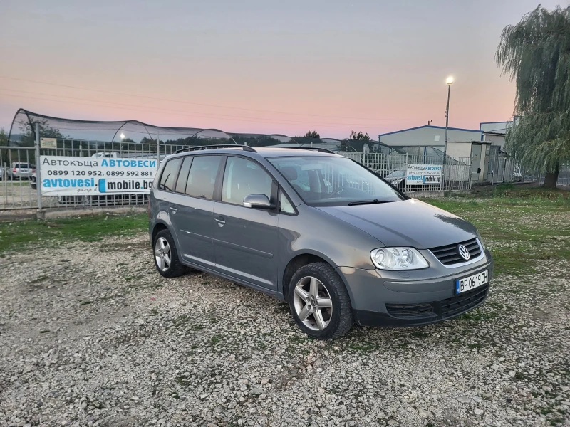 VW Touran 2.0TDi, снимка 7 - Автомобили и джипове - 47595715