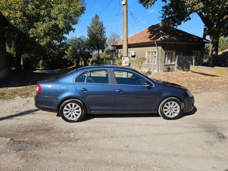 VW Jetta 1.9TDI, снимка 2 - Автомобили и джипове - 47640998