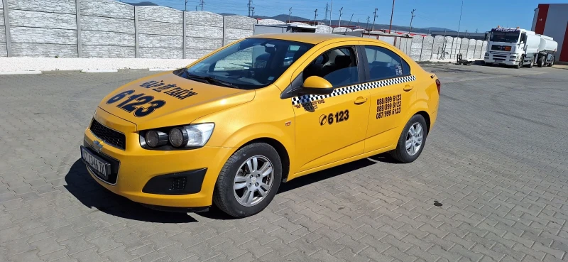 Chevrolet Aveo 1.4i, снимка 3 - Автомобили и джипове - 47973762