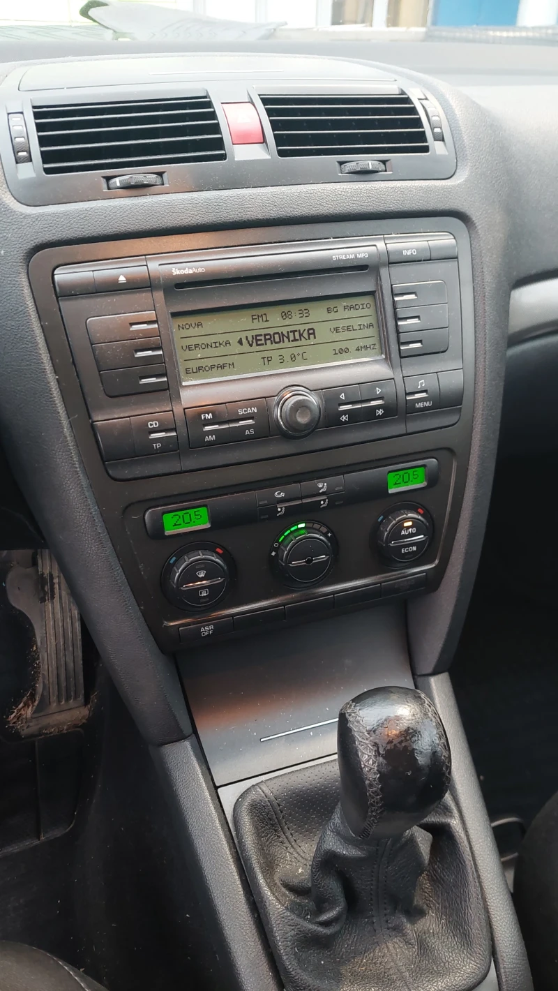 Skoda Octavia, снимка 9 - Автомобили и джипове - 52473969