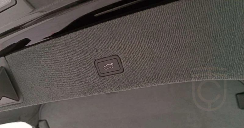 Lotus Eletre S, снимка 12 - Автомобили и джипове - 53019393