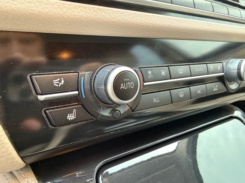 BMW 535 M-pack / Head UP / Keyless, снимка 11 - Автомобили и джипове - 53245575