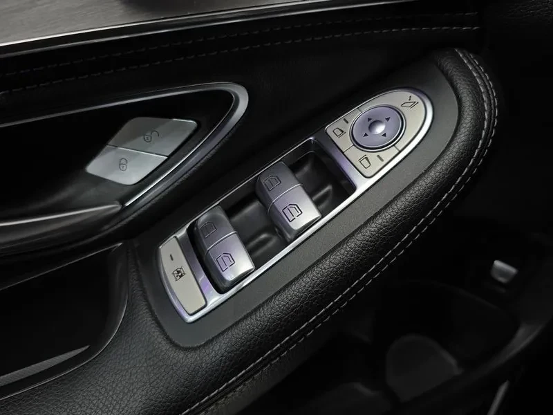 Mercedes-Benz C 200, снимка 15 - Автомобили и джипове - 55015325