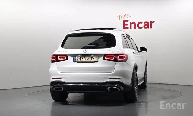 Mercedes-Benz GLC GLC300 4MATIC | HUD | 360  камера | Панорама, снимка 4 - Автомобили и джипове - 55739380