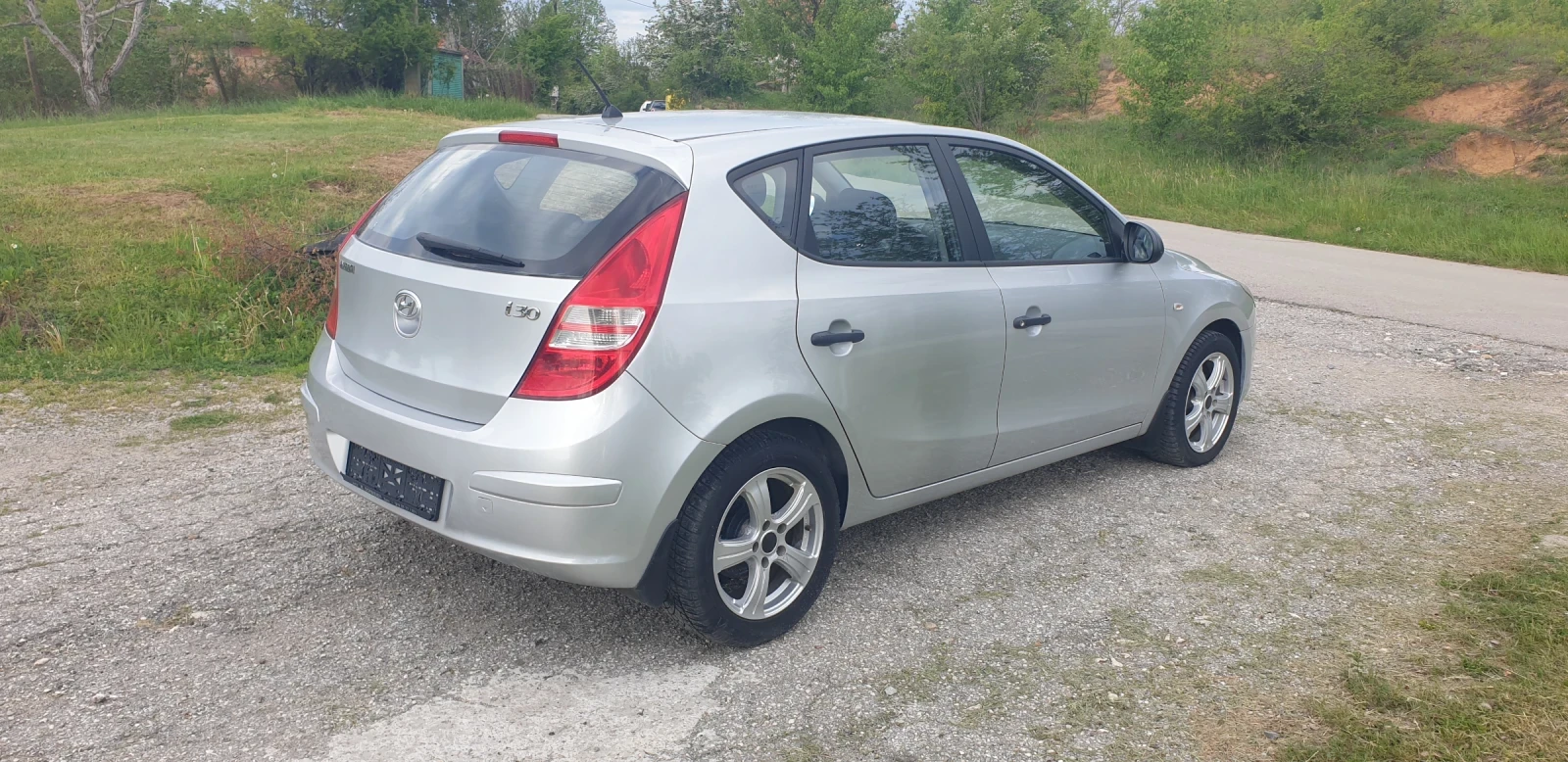 Hyundai I30 1.4i benzin - изображение 6