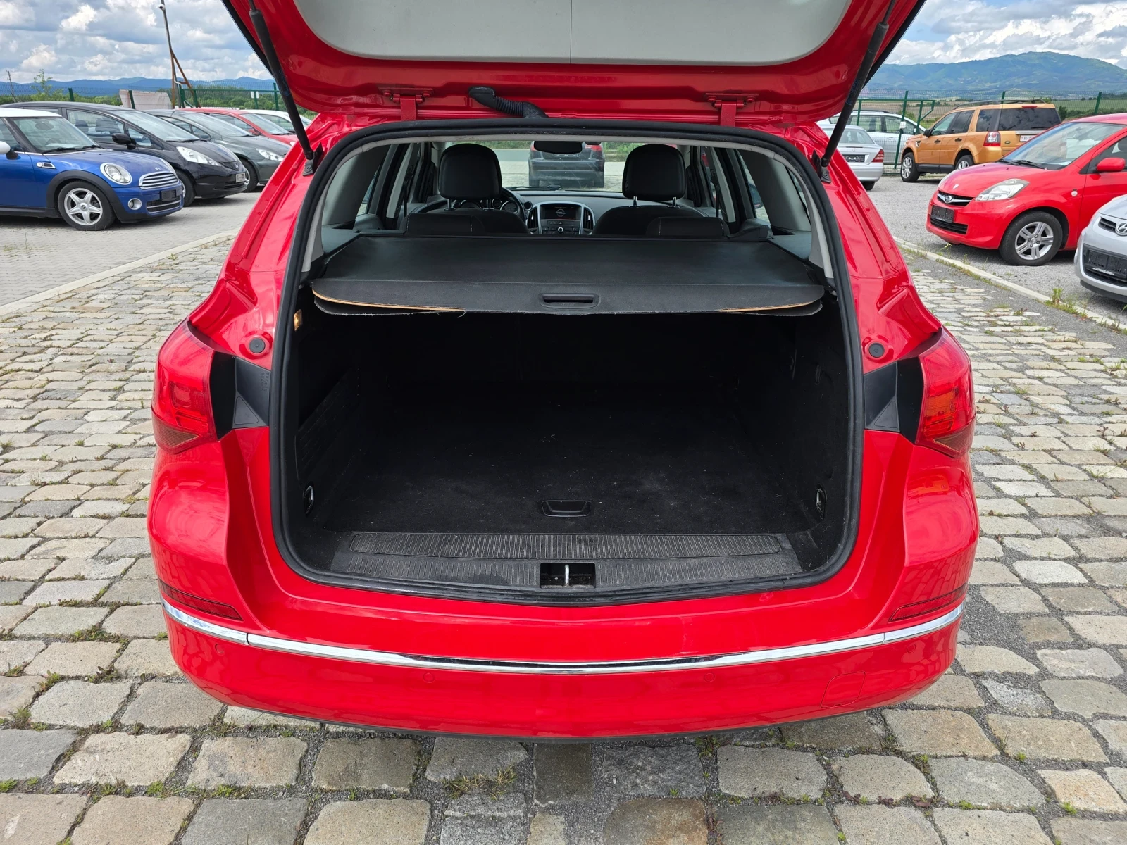 Opel Astra 1.6D 110кс ЕВРО 6В НАПЪЛНО ОБСЛУЖЕНА - изображение 9