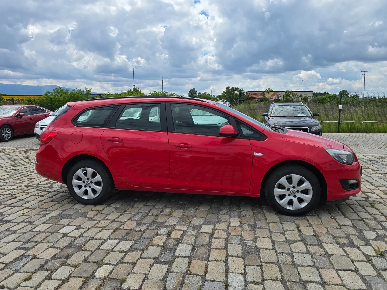 Opel Astra 1.6D 110кс ЕВРО 6В НАПЪЛНО ОБСЛУЖЕНА - изображение 5