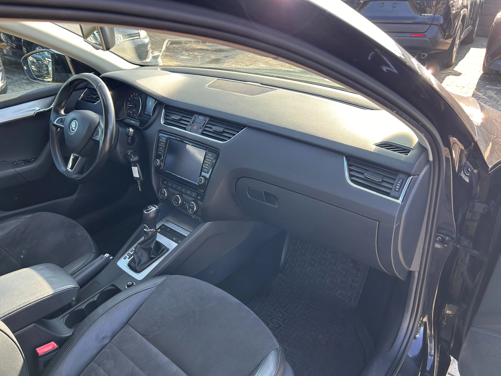 Skoda Octavia 2.0TDI AVTOMAT/NAVI EURO 5 | Mobile.bg � ����������� 11