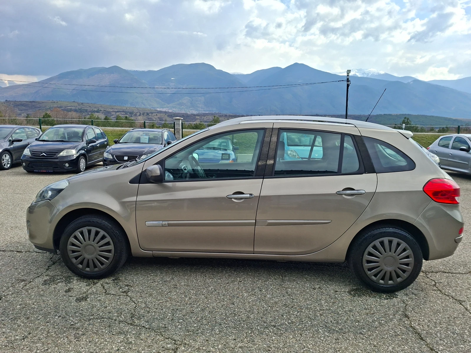 Renault Clio 1, 2i, снимка 8 - Автомобили и джипове - 53758030