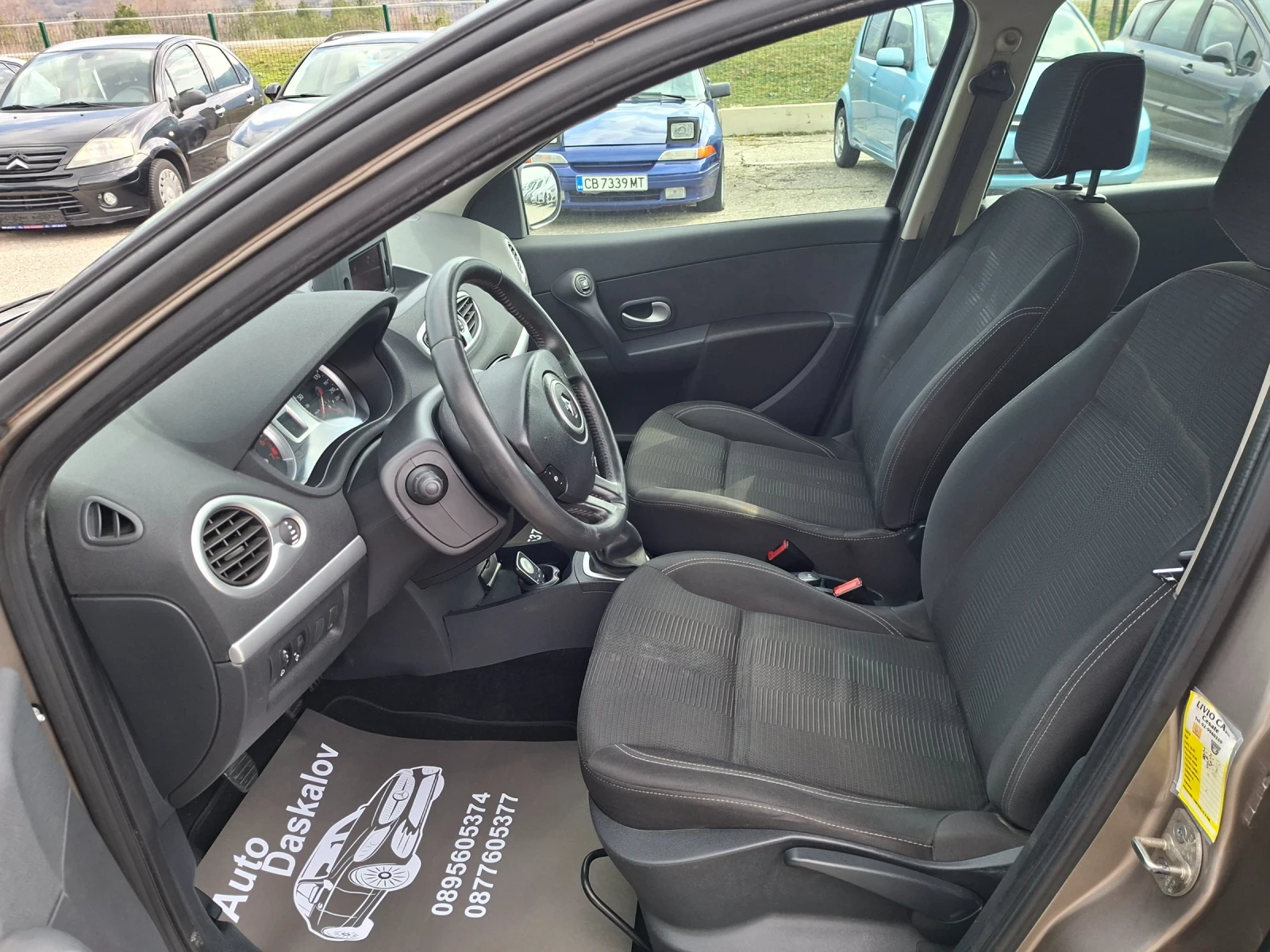 Renault Clio 1, 2i, снимка 9 - Автомобили и джипове - 53758030