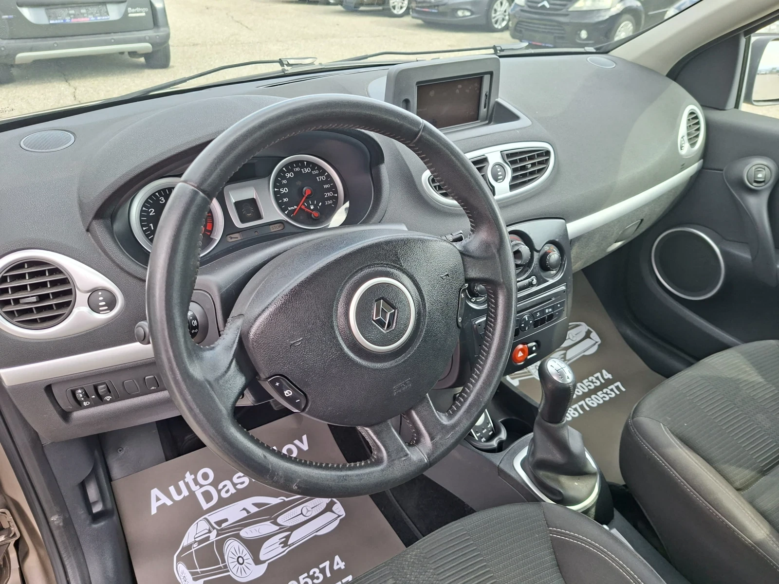 Renault Clio 1, 2i, снимка 10 - Автомобили и джипове - 53758030