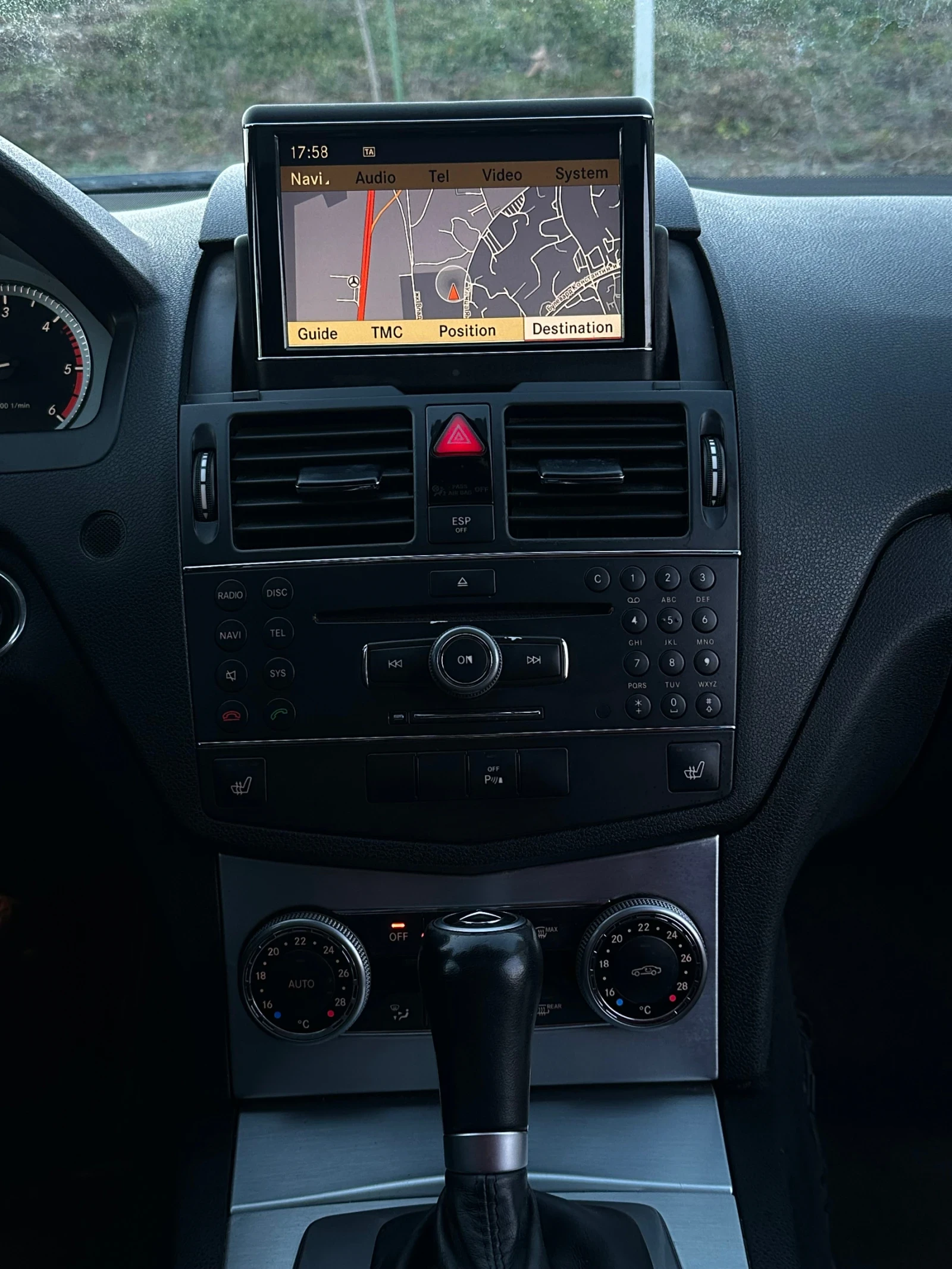 Mercedes-Benz C 320 W204, снимка 13 - Автомобили и джипове - 53792207