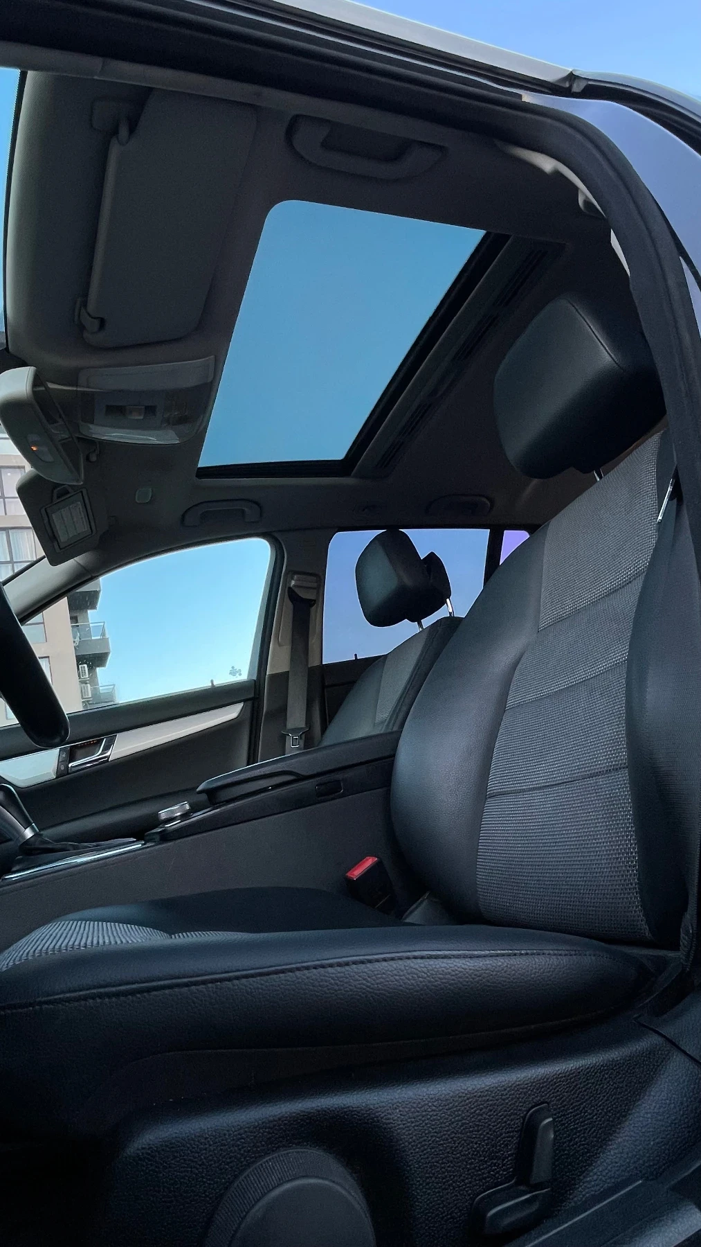 Mercedes-Benz C 320 W204, снимка 9 - Автомобили и джипове - 53792207