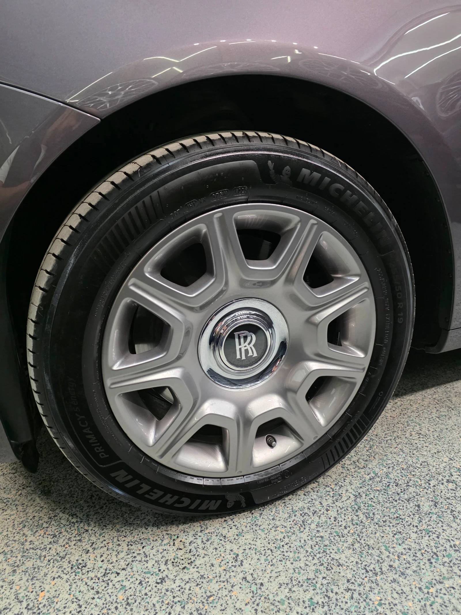 Rolls-Royce Ghost Ghost W12 Limited, снимка 13 - Автомобили и джипове - 53865483