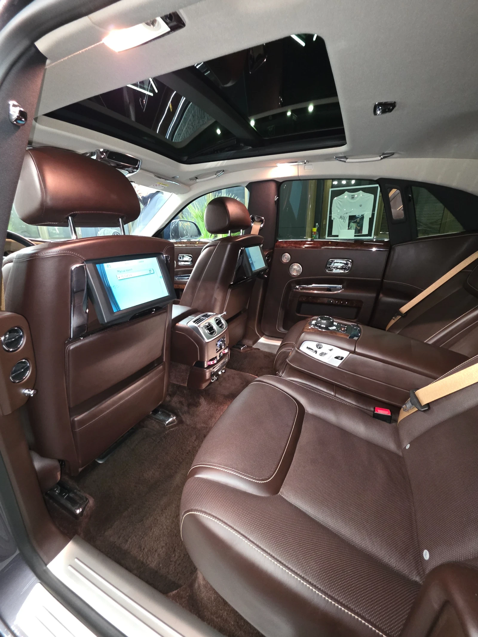 Rolls-Royce Ghost Ghost W12 Limited, снимка 11 - Автомобили и джипове - 53865483