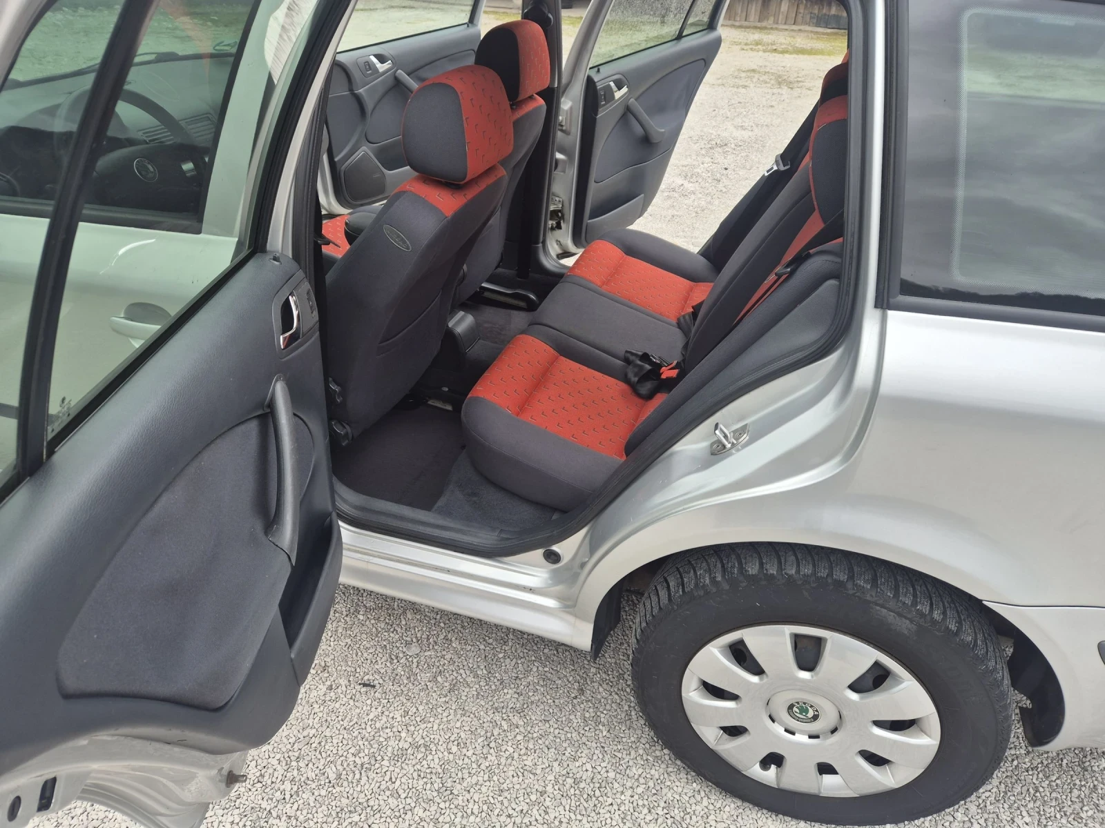 Skoda Octavia 2.0 Бензин RS, снимка 10 - Автомобили и джипове - 53907681