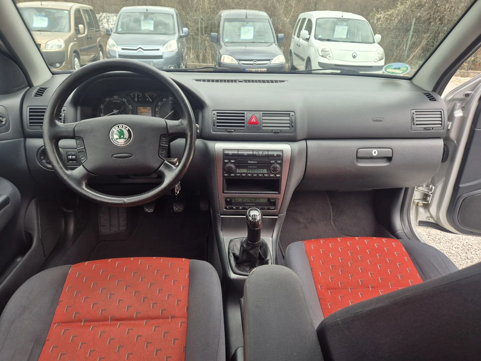 Skoda Octavia 2.0 Бензин RS, снимка 11 - Автомобили и джипове - 53907681