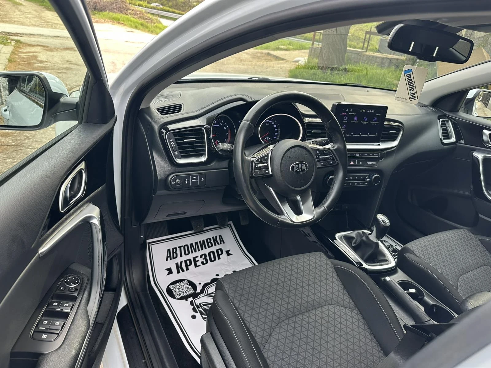 Kia Ceed GT 1.4-100коня нави, снимка 9 - Автомобили и джипове - 54209633