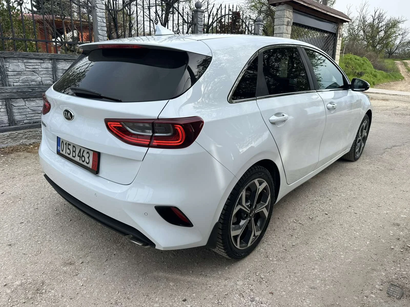Kia Ceed GT 1.4-100коня нави, снимка 4 - Автомобили и джипове - 54209633