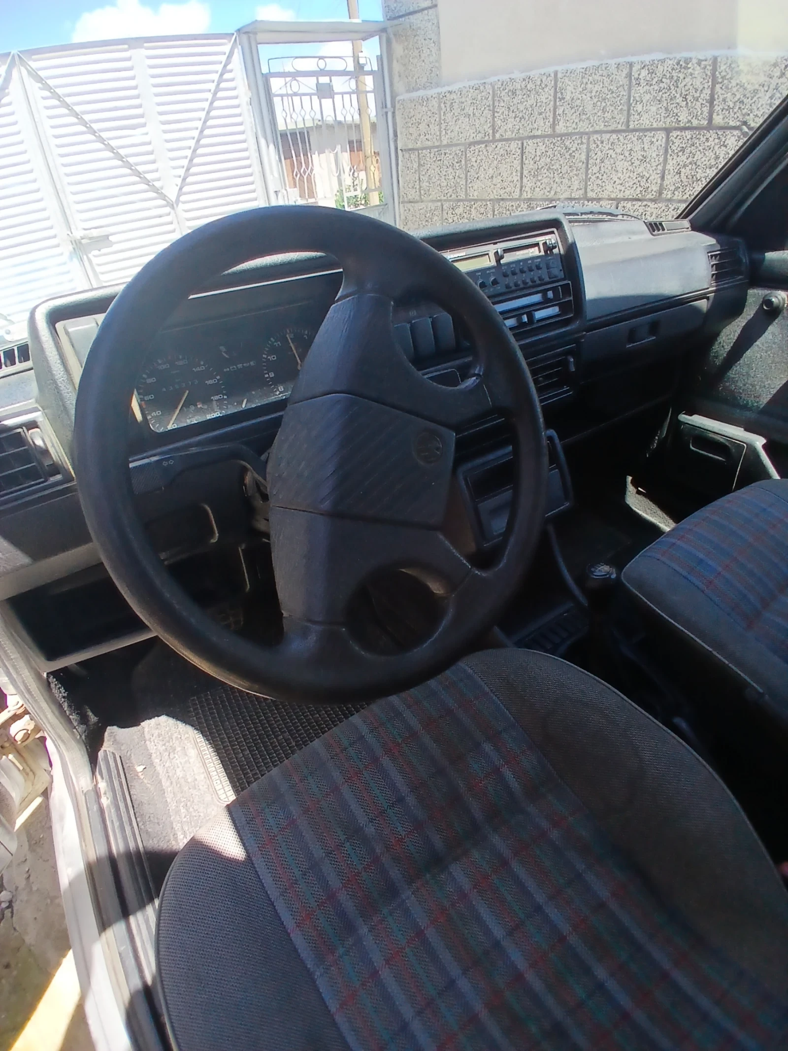 VW Golf 1.3, бензин/газ, снимка 5 - Автомобили и джипове - 54745958