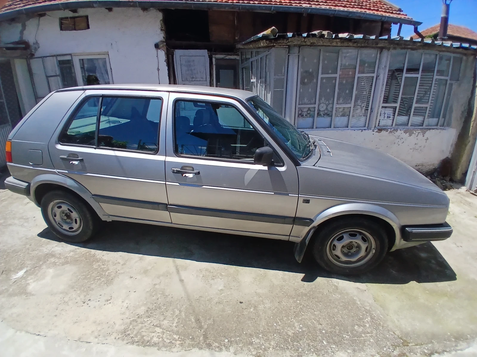 VW Golf 1.3, бензин/газ, снимка 2 - Автомобили и джипове - 54745958