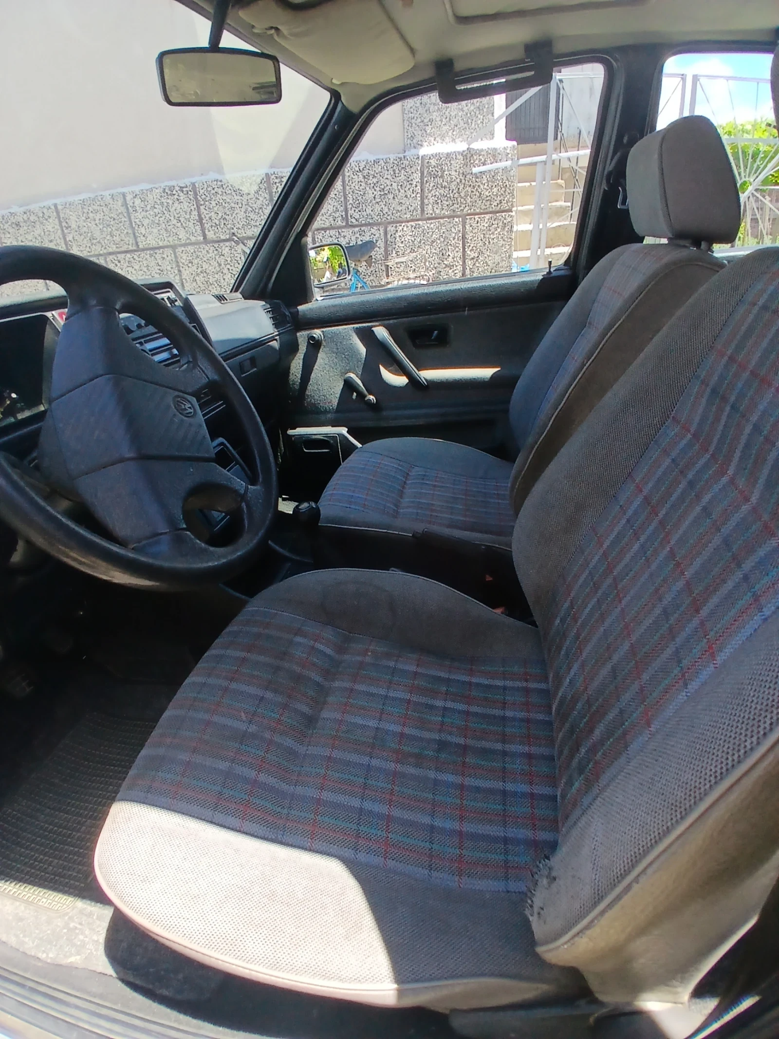 VW Golf 1.3, бензин/газ, снимка 6 - Автомобили и джипове - 54745958