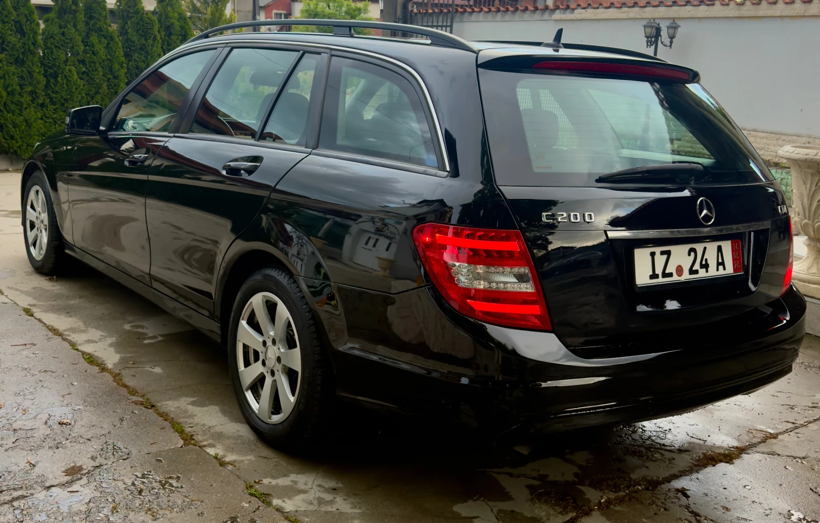 Mercedes-Benz C 200 Фейс Автомат , снимка 4 - Автомобили и джипове - 54804720